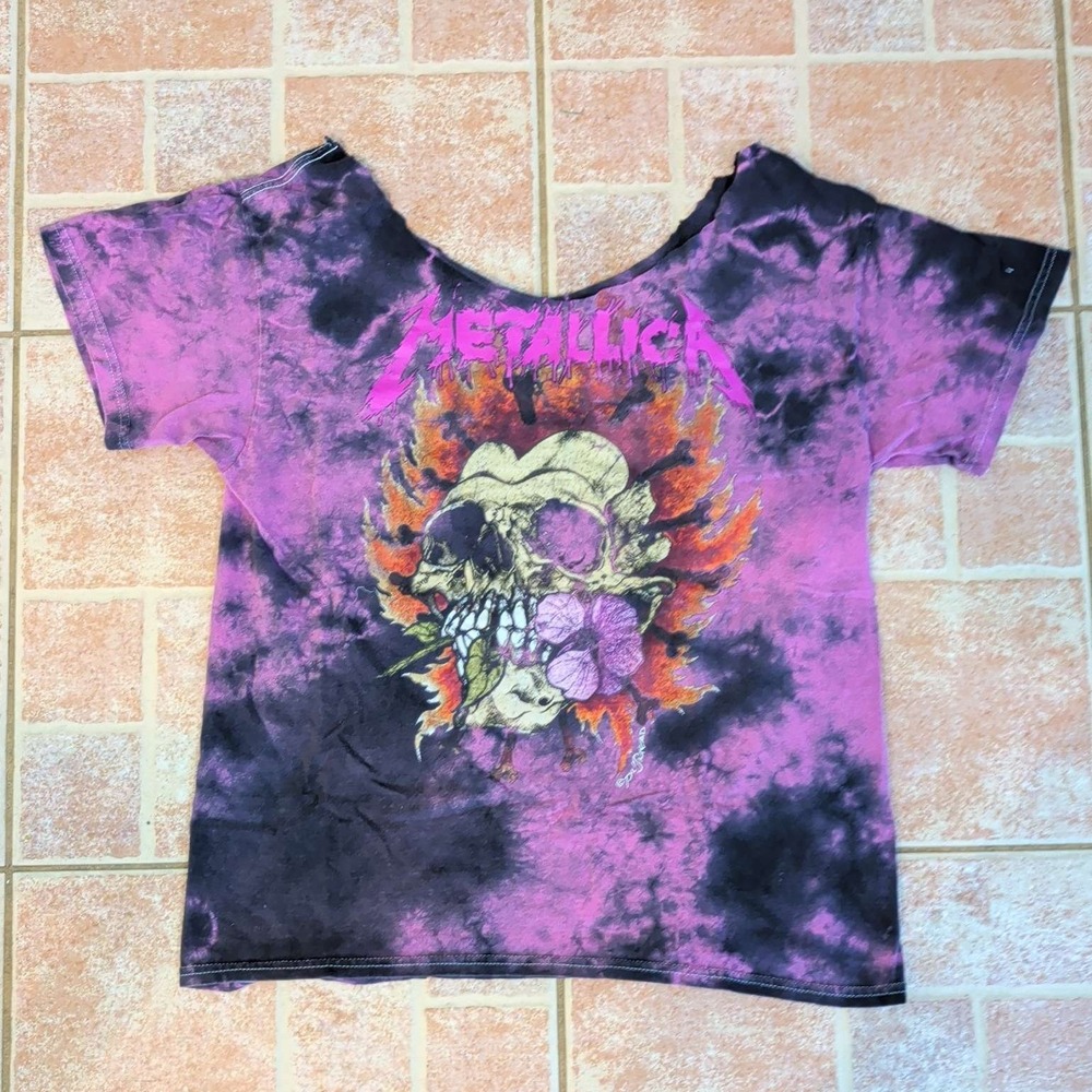 Metallica Graphic Tee Women M Purple Tie Dye Cut Neck Band T-Shirt Skull